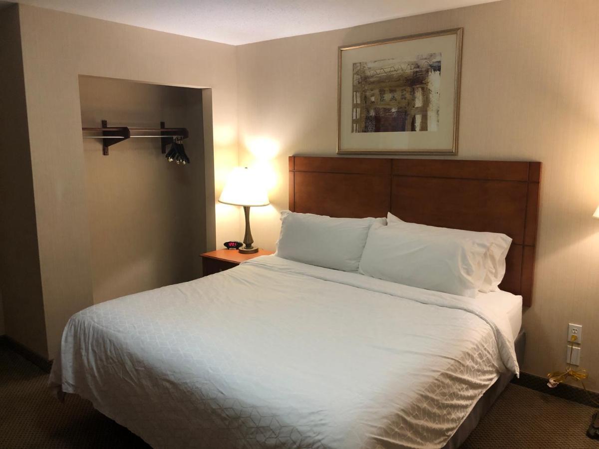 Holiday Inn Express Hotel & Suites Howell By Ihg Exteriör bild