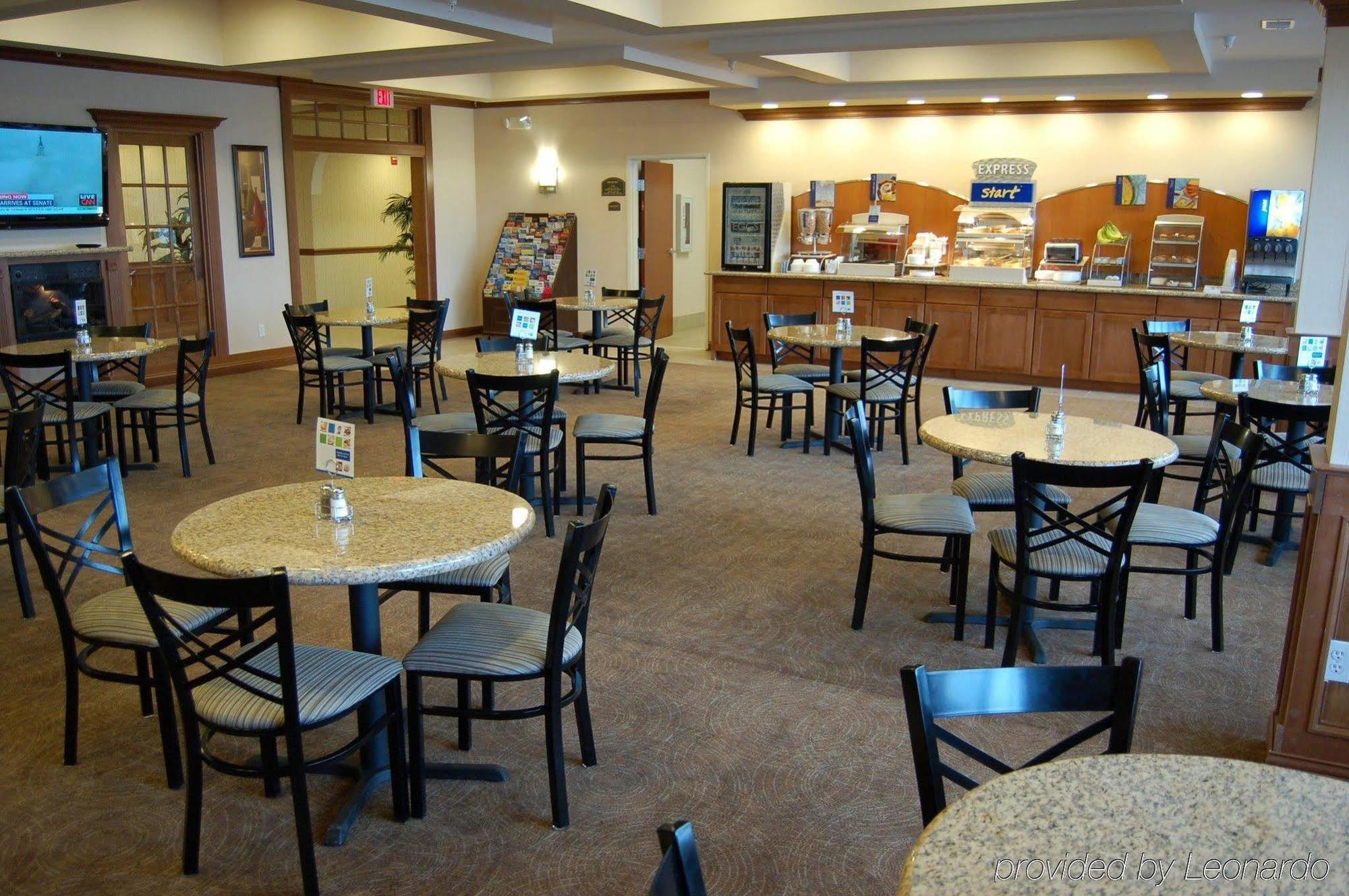 Holiday Inn Express Hotel & Suites Howell By Ihg Restaurang bild